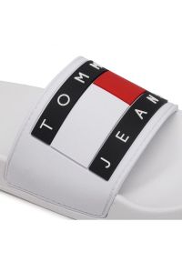 TOMMY HILFIGER - Tommy Hilfiger Klapki Tommy Jeans Flag Pool Slide W EN0EN01378-YBR białe. Kolor: biały. Materiał: jeans #3