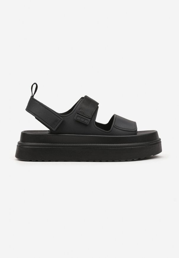 Renee - Czarne Sandały Streetwearowe z Paskami na Rzep Nordexis. Zapięcie: rzepy. Kolor: czarny. Materiał: jeans. Sezon: wiosna. Obcas: na platformie. Styl: elegancki