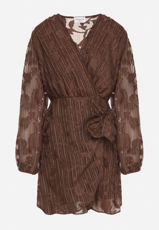 Born2be - Brązowa Kopertowa Sukienka w Tłoczone Kwiaty z Wiązaniem w Talii Esna. Kolor: brązowy. Materiał: poliester. Wzór: kwiaty. Typ sukienki: kopertowe. Styl: klasyczny