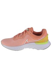Buty Nike React Miler 3 W DD0491-800 różowe. Kolor: różowy. Materiał: syntetyk, guma. Szerokość cholewki: normalna. Sport: fitness