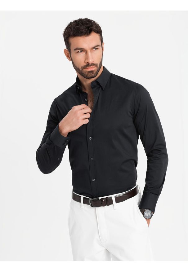 Ombre Clothing - Klasyczna koszula męska SLIM FIT z satynowej tkaniny – czarna V4. Okazja: na spotkanie biznesowe, do pracy, na co dzień. Typ kołnierza: kołnierzyk klasyczny. Kolor: czarny. Materiał: satyna, tkanina. Wzór: gładki. Styl: klasyczny