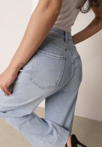 Born2be - Jasnoniebieskie Jeansy z Bawełny o Szerokim Kroju z Wysokim Stanem Senoth. Okazja: na co dzień. Stan: podwyższony. Kolor: niebieski. Styl: klasyczny, casual #7