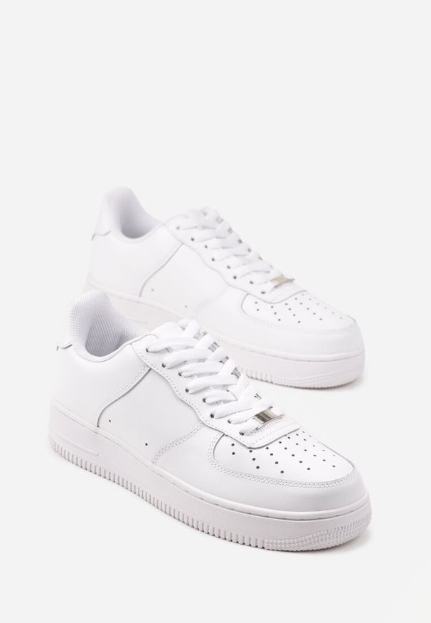 Born2be - Białe Buty Sportowe Sneakersy ze Skóry Naturalnej z Perforacją Solnelisse. Okazja: na co dzień. Kolor: biały. Materiał: skóra