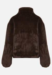 Born2be - Brązowa Futrzana Kurtka Ozdobiona Kieszeniami Vetilina. Okazja: na co dzień. Kolor: brązowy. Materiał: futro. Wzór: aplikacja. Styl: casual, elegancki #4