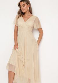 Born2be - Beżowa Kopertowa Rozkloszowana Sukienka z Wiązaniem w Talii Kolea. Okazja: na ślub cywilny, na studniówkę, na wesele, na imprezę. Typ kołnierza: dekolt w kształcie V. Kolor: beżowy. Długość rękawa: krótki rękaw. Typ sukienki: kopertowe. Styl: elegancki, klasyczny #4