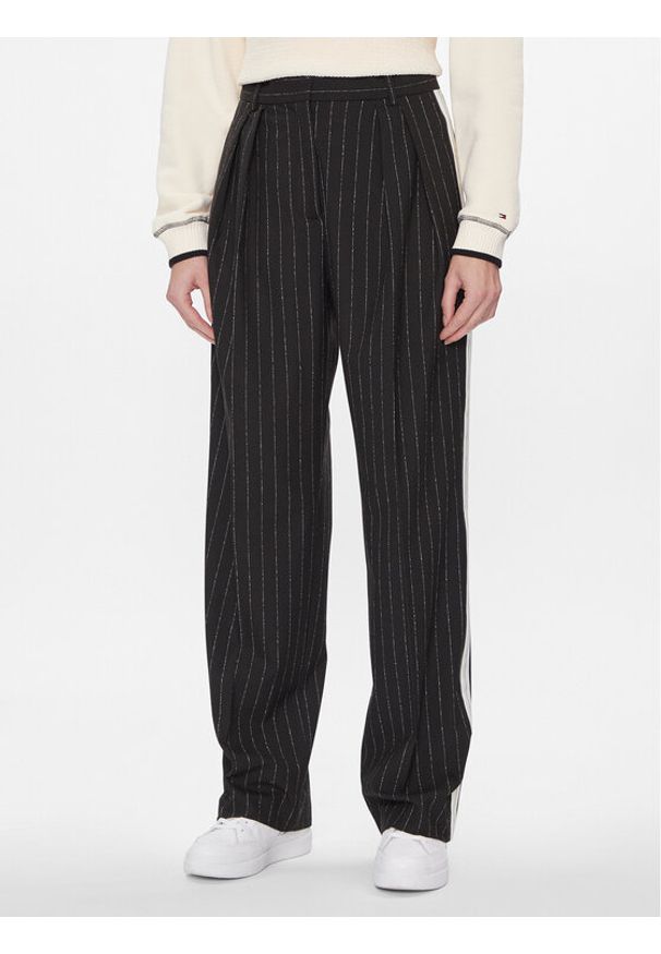 TOMMY HILFIGER - Tommy Hilfiger Spodnie materiałowe Relaxed Straight Pinstripe Pant WW0WW40513 Czarny Straight Fit. Kolor: czarny. Materiał: wiskoza, syntetyk