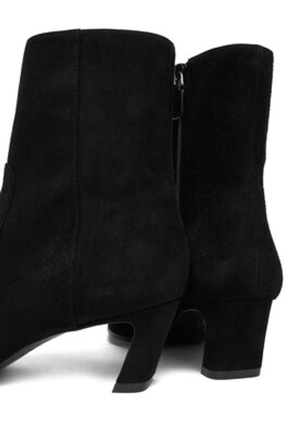 Stuart Weitzman Botki Stassi SM498 Czarny. Kolor: czarny. Materiał: zamsz, skóra