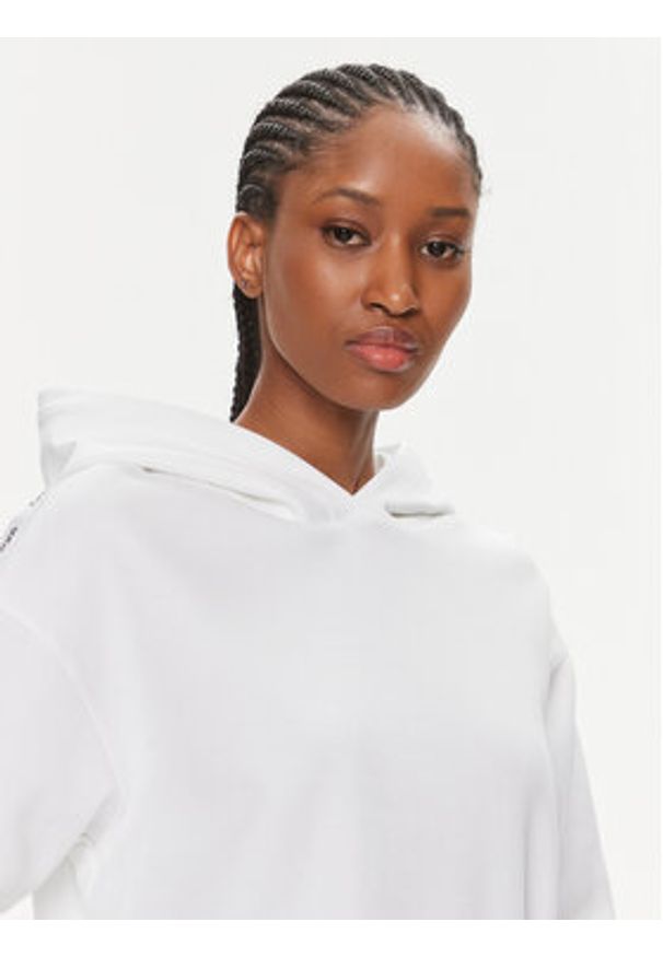 Calvin Klein Jeans Bluza Logo Elastic Hoodie J20J223078 Biały Regular Fit. Kolor: biały. Materiał: syntetyk