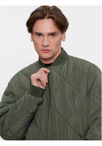 Calvin Klein Kurtka bomber Signature K10K111880 Zielony Regular Fit. Kolor: zielony. Materiał: syntetyk