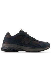 Buty unisex New Balance U201052C - czarne. Kolor: czarny. Materiał: guma, zamsz. Szerokość cholewki: normalna. Sezon: lato. Sport: bieganie #1