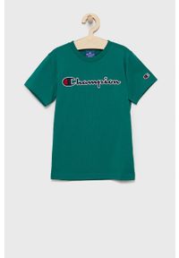 Champion T-shirt bawełniany dziecięcy kolor zielony z aplikacją. Okazja: na co dzień. Kolor: zielony. Materiał: bawełna. Wzór: aplikacja. Styl: casual