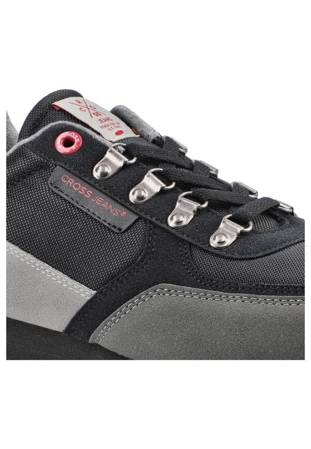 Czarne Sneakersy Cross Jeans Męskie Wygodne Obuwie. Okazja: na uczelnię. Kolor: czarny. Materiał: materiał, skóra ekologiczna. Szerokość cholewki: normalna. Sport: fitness
