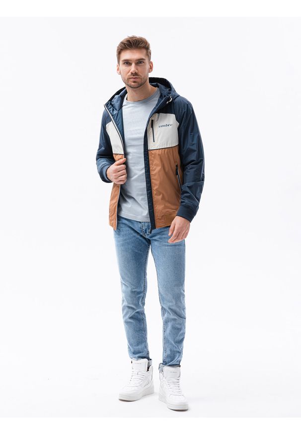 Brązowa kurtka Ombre Clothing na wiosnę, z kapturem