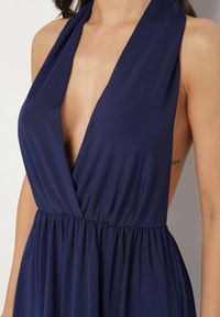 Born2be - Granatowa Koktajlowa Sukienka Multiway z Wiskozą i Wiązaniem na Szyi Lilazza. Okazja: na imprezę. Typ kołnierza: dekolt w kształcie V. Kolor: niebieski. Materiał: wiskoza. Typ sukienki: rozkloszowane. Styl: wizytowy #5