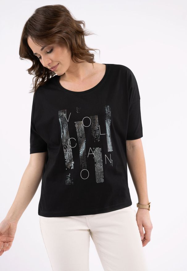 Volcano - Koszulka z błyszczącym printem, Comfort Fit, T-CAN. Kolekcja: plus size. Kolor: czarny. Materiał: bawełna, materiał, elastan. Długość rękawa: krótki rękaw. Długość: krótkie. Wzór: nadruk