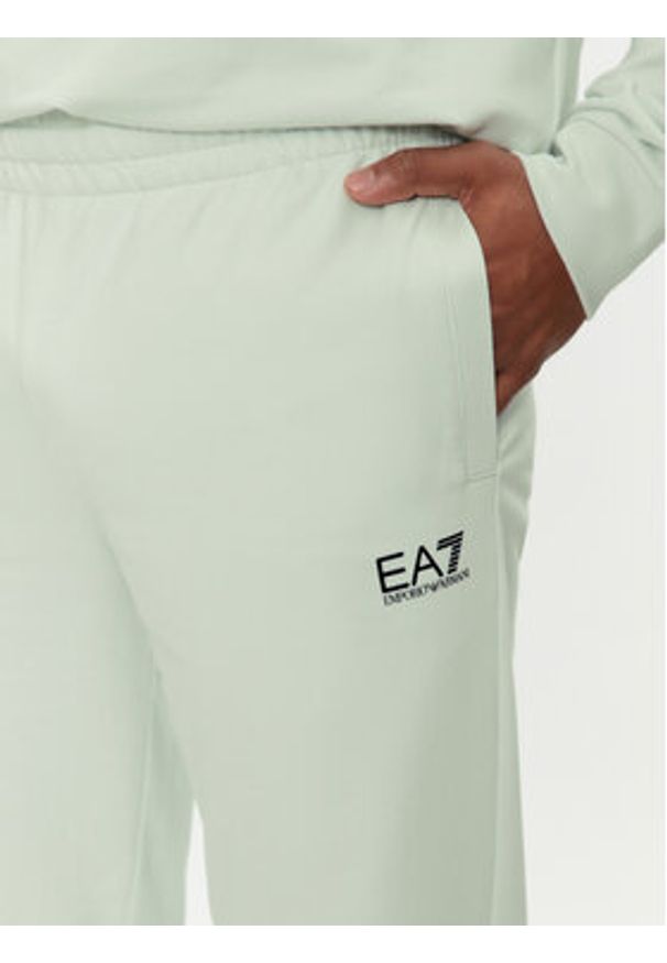 EA7 Emporio Armani Spodnie dresowe 8NPP53 PJ05Z 1133 Zielony Slim Fit. Kolor: zielony. Materiał: bawełna