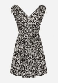 Born2be - Czarno-Biała Bawełniana Sukienka na Ramiączkach ze Ściągaczami i Guzikami z Gumką w Talii Tesria. Okazja: na spacer. Typ kołnierza: dekolt w kształcie V. Kolor: czarny. Materiał: bawełna. Długość rękawa: na ramiączkach. Sezon: lato. Styl: elegancki #7