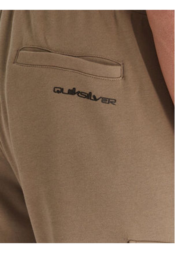 Quiksilver Spodnie dresowe Cargo Fleece EQYFB03401 Khaki Regular Fit. Kolor: brązowy. Materiał: bawełna