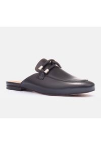 Marco Shoes Klapki z ozdobą czarne. Kolor: czarny. Wzór: aplikacja #4
