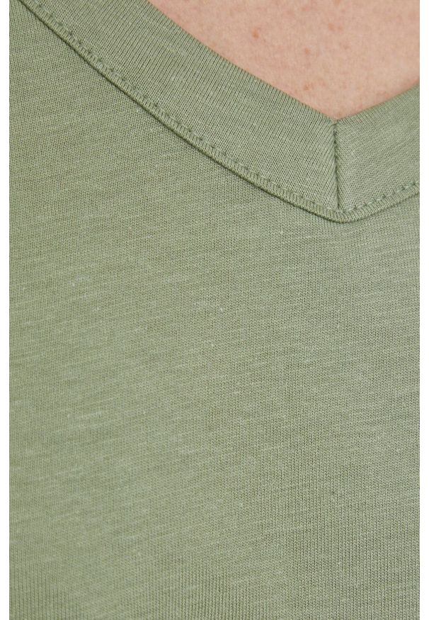 Mustang - Longsleeve. Kolor: zielony. Materiał: dzianina. Długość rękawa: długi rękaw