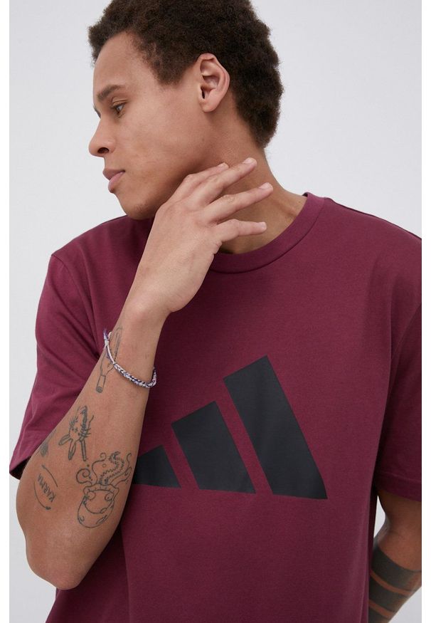 adidas Performance - T-shirt. Okazja: na co dzień. Kolor: fioletowy. Materiał: dzianina, materiał. Wzór: nadruk. Styl: casual