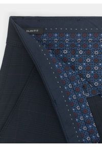 Pako Lorente - PAKO LORENTE – Granatowe spodnie męskie NIMA w subtelną kratę P000B-WX-214-G. Kolor: niebieski. Długość: długie. Styl: elegancki #10