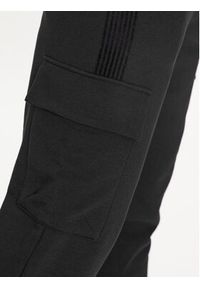 EA7 Emporio Armani Spodnie dresowe 6RPP86 PJ9FZ 1200 Czarny Regular Fit. Kolor: czarny. Materiał: syntetyk, dresówka, bawełna #4