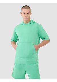 4f - 4F Bluza z krótkim rękawem z kapturem męska - zielona XL. Okazja: na co dzień. Typ kołnierza: kaptur. Kolor: zielony. Materiał: dzianina, dresówka, bawełna, poliester, materiał. Długość rękawa: krótki rękaw. Długość: krótkie. Wzór: gładki, ze splotem. Styl: sportowy, casual