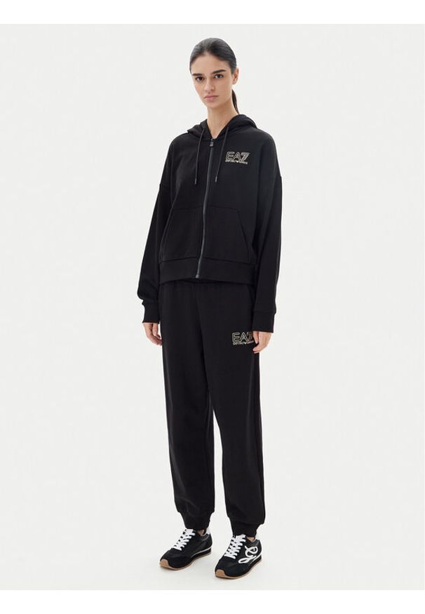 EA7 Emporio Armani Dres 7W000110 AF12473 MC004 Czarny Loose Fit. Kolor: czarny. Materiał: bawełna