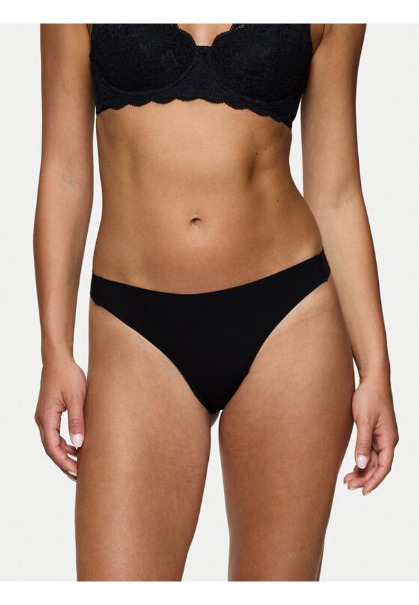 Triumph Stringi Smart Invisible 10222291 Czarny. Kolor: czarny. Materiał: syntetyk