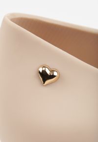 Renee - Beżowe Balerinki Alarope. Nosek buta: okrągły. Zapięcie: bez zapięcia. Kolor: beżowy. Materiał: guma. Wzór: aplikacja. Obcas: na koturnie #8