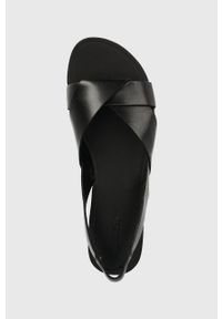 vagabond - Vagabond sandały skórzane TIA damskie kolor czarny. Kolor: czarny. Materiał: skóra. Wzór: gładki. Obcas: na obcasie. Wysokość obcasa: niski