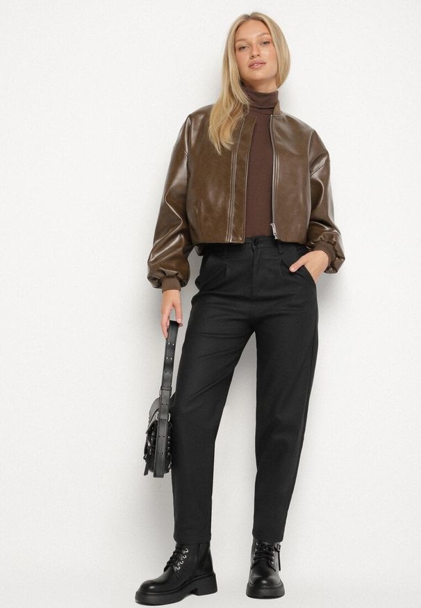 Born2be - Czarne Spodnie Cygaretki z Imitacji Skóry z Wysokim Stanem Lanorevia. Okazja: na co dzień, do pracy, na spotkanie biznesowe. Stan: podwyższony. Kolor: czarny. Materiał: skóra. Styl: biznesowy, klasyczny, casual, elegancki