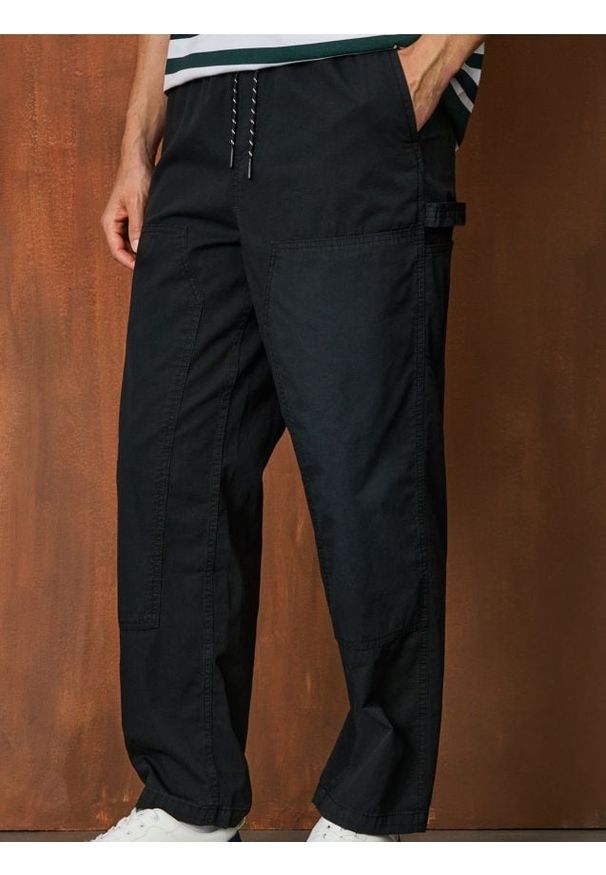 Sinsay - Spodnie straight fit - czarny. Kolor: czarny