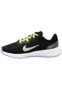 Buty do biegania dla dzieci Nike Revolution 6 NN JP GS. Zapięcie: sznurówki. Kolor: żółty, wielokolorowy. Materiał: syntetyk, tkanina, materiał. Szerokość cholewki: normalna. Model: Nike Revolution