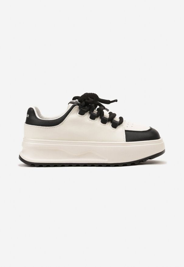 Born2be - Biało-Czarne Skórzane Sneakersy na Platformie z Szerokim Sznurowaniem Wicca. Kolor: biały. Materiał: skóra. Obcas: na platformie