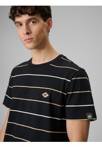 4f - 4F T-shirt regular z nadrukiem męski - czarny M. Okazja: na co dzień. Kolor: czarny. Materiał: dzianina, bawełna, materiał. Wzór: nadruk. Styl: casual, klasyczny #2