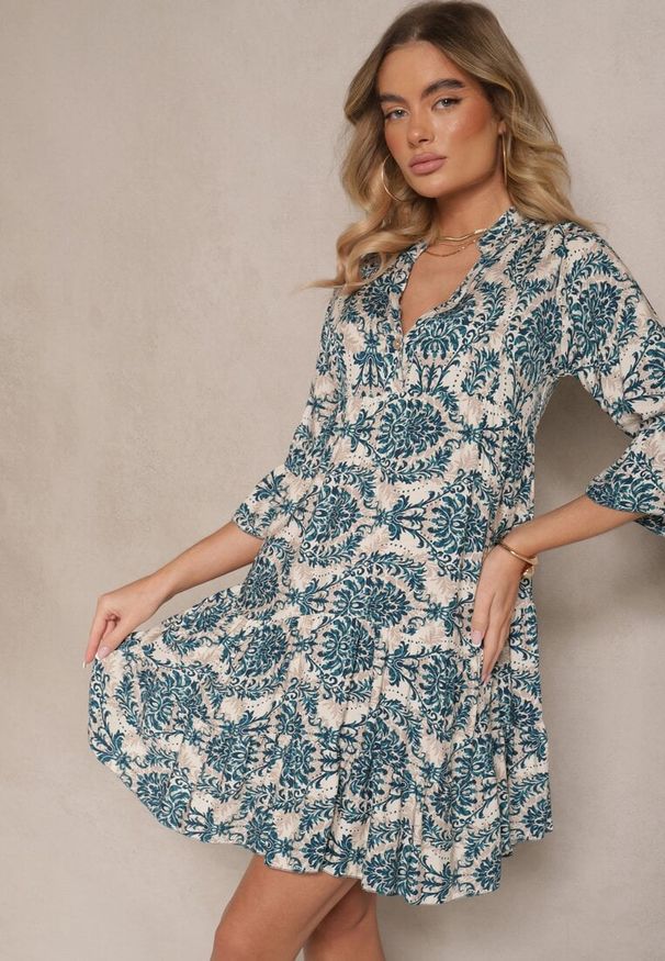 Renee - Granatowo-Beżowa Bawełniana Sukienka o Rozkloszowanym Kroju w Ornamentalny Print Laniwea. Okazja: na co dzień. Kolor: niebieski. Materiał: bawełna. Wzór: nadruk. Styl: casual