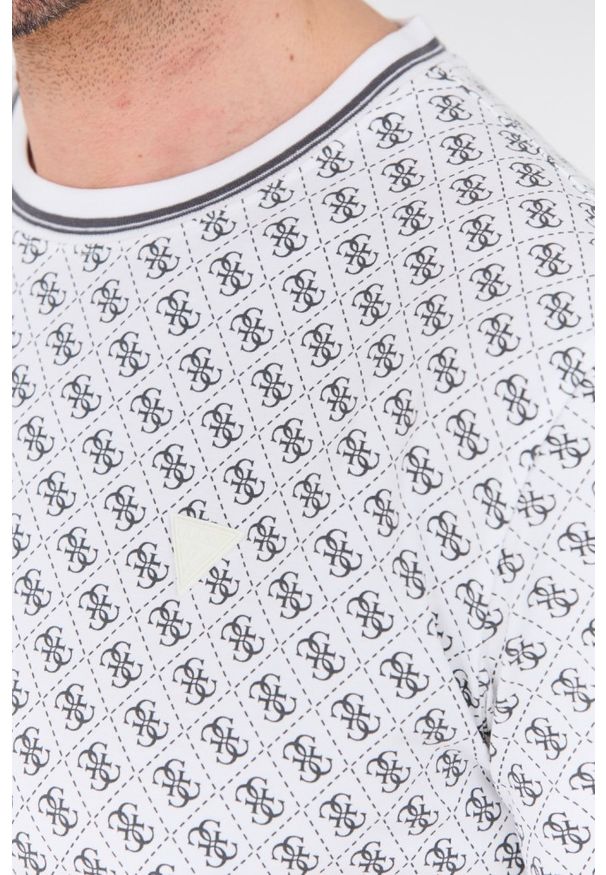 Guess - GUESS Biały t-shirt Marshall. Kolor: biały