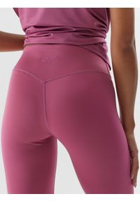 4f - 4F Legginsy treningowe ze średnim stanem damskie - różowe L. Kolor: różowy. Materiał: dzianina, materiał, syntetyk, włókno, elastan. Wzór: gładki, ze splotem, jednolity. Sport: fitness