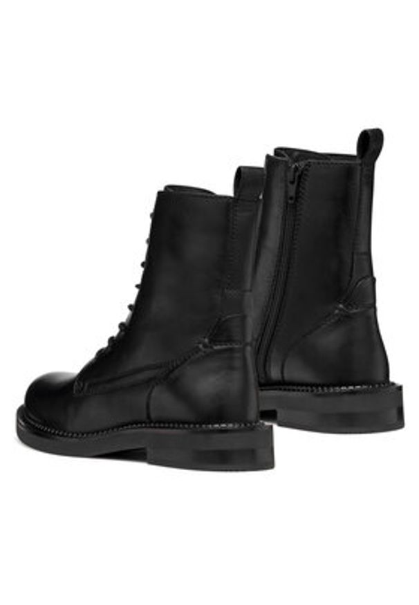 Geox Botki D Serilda D56WYG 00043 C9999 Czarny. Kolor: czarny. Materiał: skóra