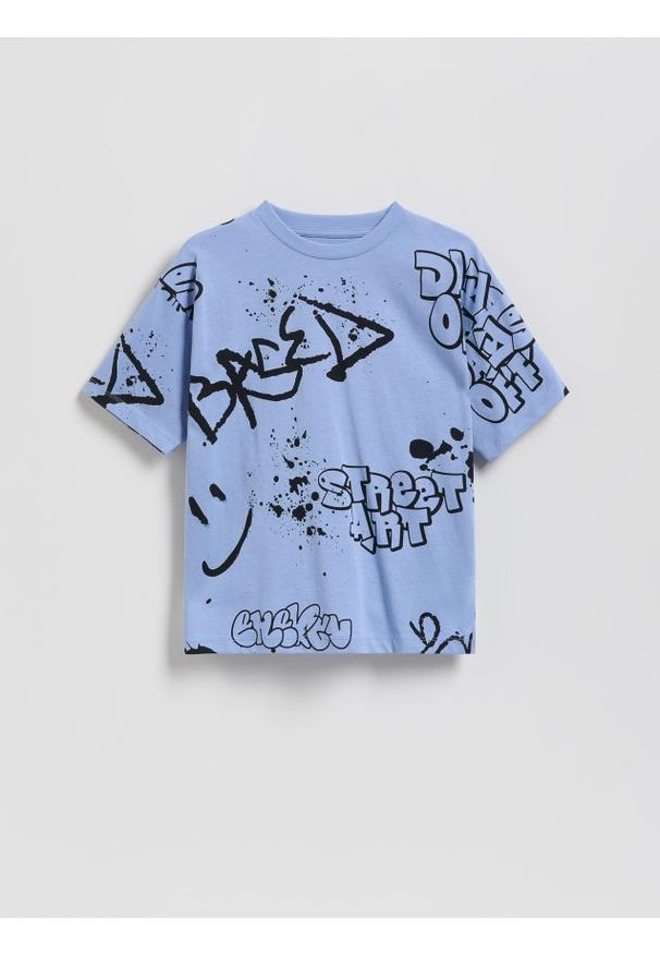 Reserved - T-shirt z nadrukiem - jasnoniebieski. Kolor: niebieski. Materiał: dzianina, bawełna. Wzór: nadruk