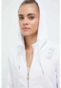 EA7 Emporio Armani bluza damska kolor biały z kapturem z nadrukiem. Typ kołnierza: kaptur. Kolor: biały. Długość rękawa: długi rękaw. Długość: długie. Wzór: nadruk