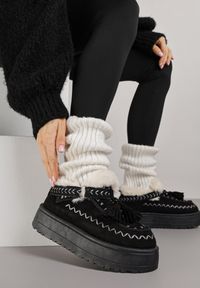 Born2be - Czarne Śniegowce na Grubej Podeszwie z Frędzlami i Haftem Linodis. Okazja: na spacer, na co dzień. Kolor: czarny. Materiał: jeans. Wzór: haft. Sezon: jesień. Styl: casual #3