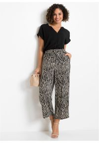 bonprix - Spodnie culotte z nadrukiem z lejącej wiskozy. Kolor: czarny. Materiał: wiskoza. Wzór: nadruk #2