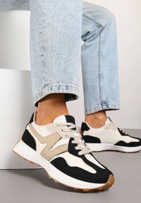 Renee - Czarno-Beżowe Sneakersy z Geometrycznym Wzorem Jenaviella. Nosek buta: okrągły. Zapięcie: sznurówki. Kolor: czarny. Wzór: geometria. Obcas: na obcasie. Wysokość obcasa: niski
