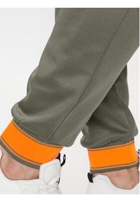 Guess Spodnie dresowe Z3YB05 FL04Q Zielony Regular Fit. Kolor: zielony. Materiał: bawełna, dresówka, syntetyk #3