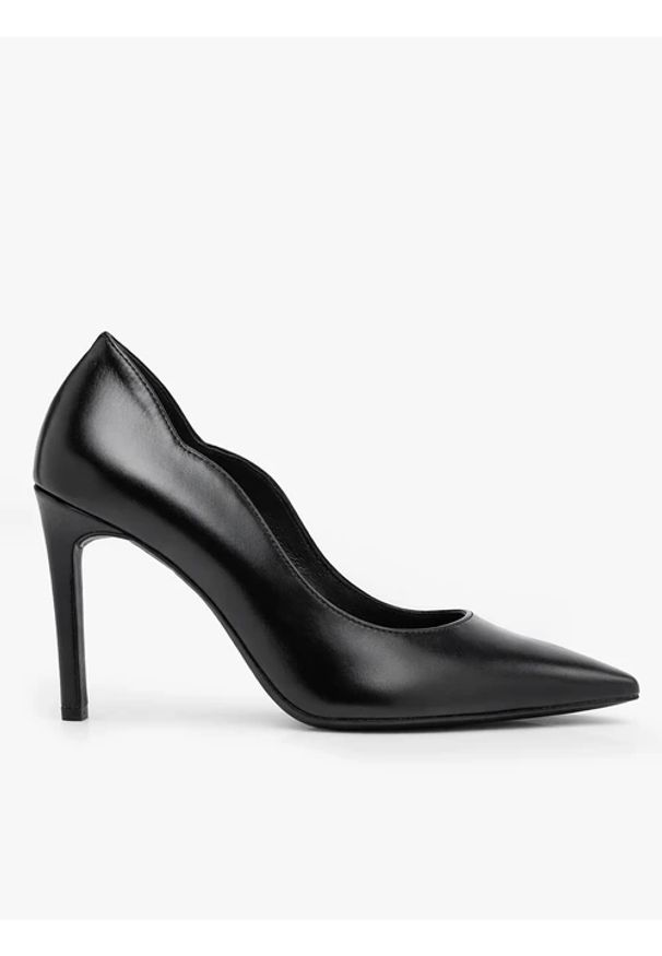 Ryłko - Czarne czółenka ze skóry licowej na szpilce. Kolor: czarny. Materiał: skóra. Obcas: na szpilce. Styl: elegancki, street, klasyczny