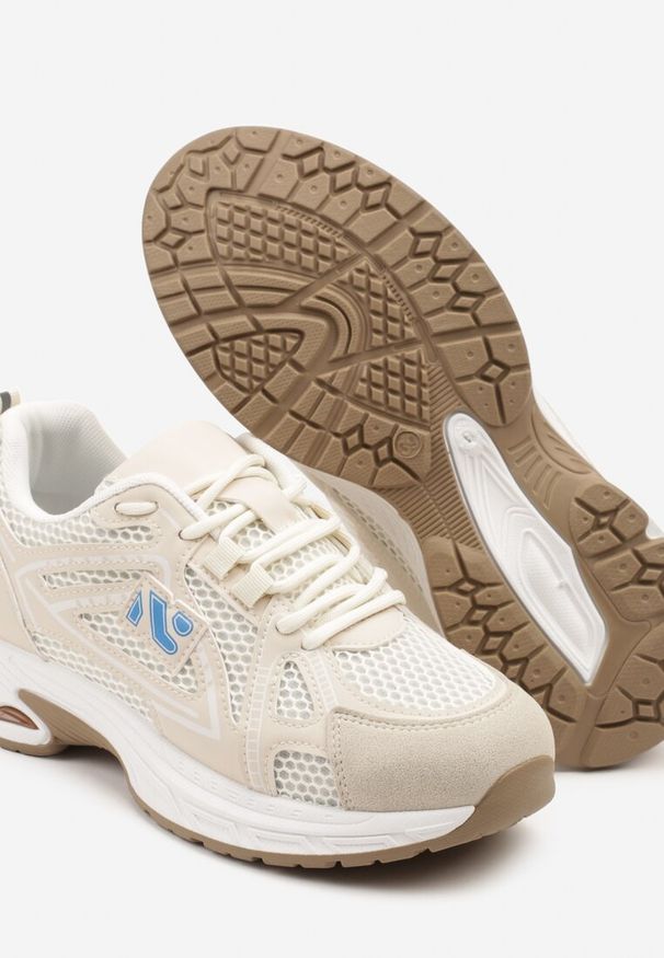 Born2be - Beżowe Sneakersy z Geometrycznym Wzorem Froloti. Okazja: na co dzień. Zapięcie: sznurówki. Kolor: beżowy. Materiał: jeans. Wzór: geometria