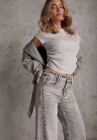 Renee - Szary Dopasowany T-shirt z Marszczeniem z Bawełnianej Tkaniny w Prążki Assarena. Okazja: na co dzień. Kolor: szary. Materiał: bawełna, tkanina. Wzór: prążki. Styl: casual, elegancki #1